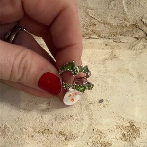 Size 6 Bomb Party Ring- no bag